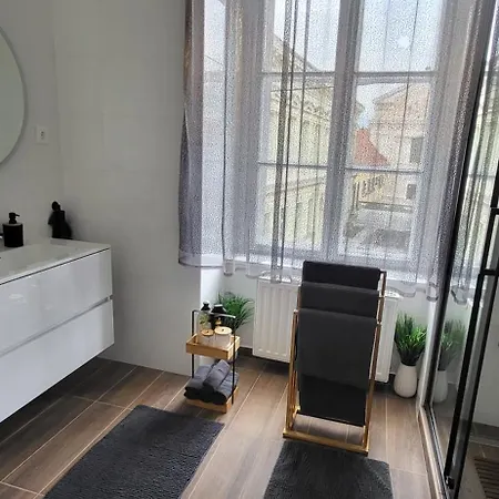 Downtown's Diamond Apartament *
